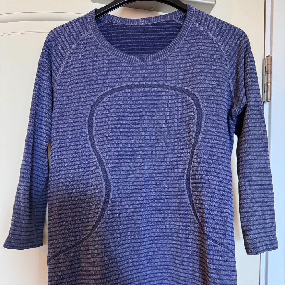 Lululemon women long sleeve size 12